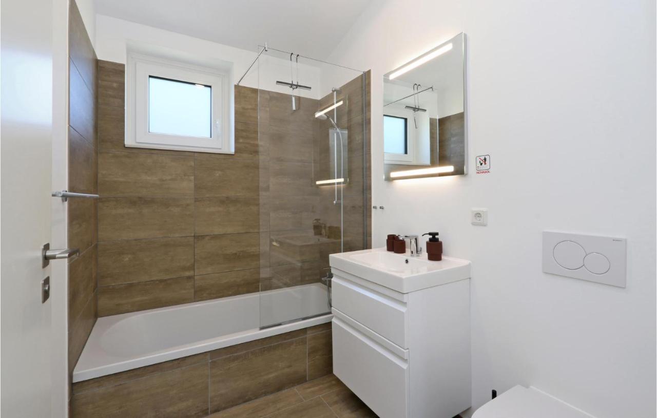 3 Bedroom Stunning Home In Lembruch-Duemmer See Exteriör bild